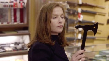 Elle: Isabelle Huppert al contrattacco