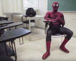 Spider-Man: un professore insegna all'università travestito da uomo ragno! (VIDEO)