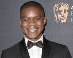 Overlord: Jovan Adepo e Wyatt Russell nel film sci-fi prodotto da J.J. Abrams