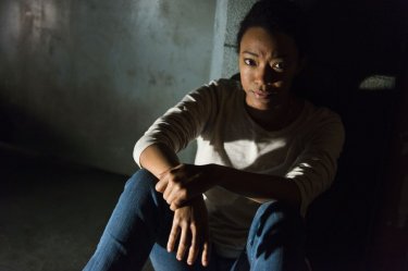 The Walking Dead: Sonequa Martin-Green in Something They Need