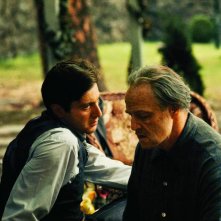 Il Padrino: Al Pacino e Marlon Brando in una scena