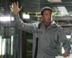 Escape Plan 2: Sylvester Stallone condivide un video dal set con sorpresa finale!