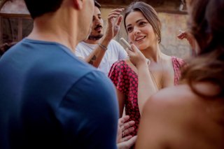 La parrucchiera: Pina Turco sul set del film