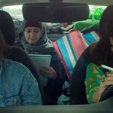 Libere, disobbedienti, innamorate - In Between: un'immagine del film con le protagoniste in macchina