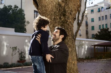 Moglie e marito: Pierfrancesco Favino in una scena del film