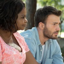 Gifted - Il dono del talento: Octavia Spencer e Chris Evans in una scena del film