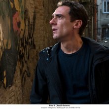 La tenerezza: Elio Germano in una scena del film