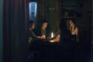 The Bye Bye Man: Lucien Laviscount, Douglas Smith, Jenna Kanell e Cressida Bonas in una scena del film