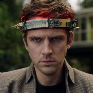 Legion: un primo piano di Dan Stevens nel finale della prima stagione