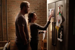 Modus: Melinda Kinnaman e Henrik Norlén in una scena.