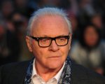 Transformers 5, Anthony Hopkins: 'Michael Bay è un genio come Scorsese e Spielberg'