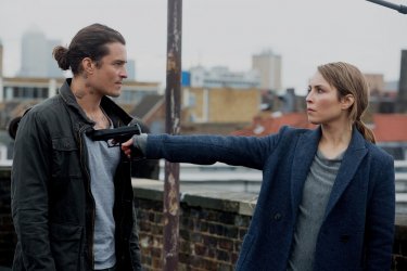 Codice Unlocked - Londra sotto attacco: Noomi Rapace e Orlando Bloom in una scena del film
