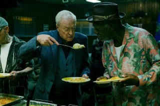 Insospettabili sospetti: Morgan Freeman e Michael Caine in un momento del film