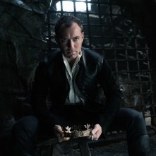 King Arthur: Legend of the Sword - Jude Law in una foto del film