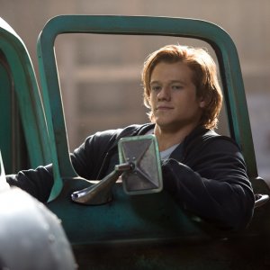 Monster Trucks: Lucas Till in una scena del film