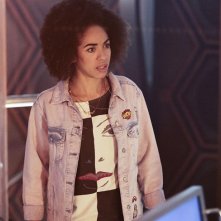 Doctor Who: una scena dell'episodio The Pilot, della decima stagione