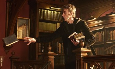 Doctor Who: una sequenza dell'episodio The Pilot