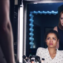 Miss Sloane: Gugu Mbatha-Raw e Jessica Chastain in un momento del film