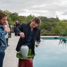 Song to Song: Ryan Gosling e Michael Fassbender in una scena del film