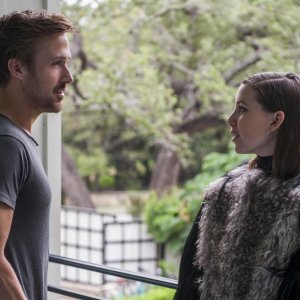 Song to Song: Ryan Gosling e Lykke Li in una scena del film