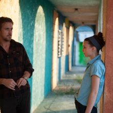 Song to Song: Ryan Gosling e Rooney Mara in una scena del film