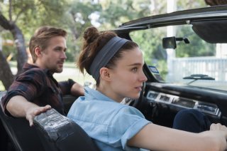 Song to Song: Ryan Gosling e Rooney Mara in un momento del film