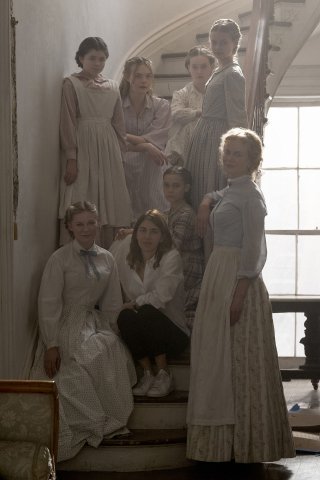 L'inganno: Nicole Kidman, Kirsten Dunst, Elle Fanning e il resto del cast femminile intorno alla regista Sofia Coppola
