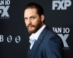 Tom Hardy insegue e blocca un giovane ladro per le strade di Richmond