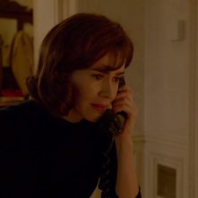 Feud: un primo piano di Sarah Paulson
