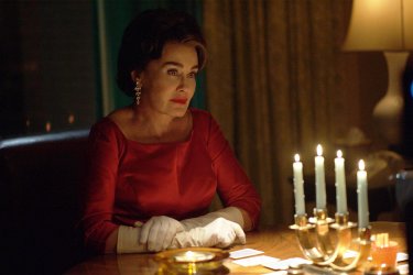 Feud: Jessica Lange in una scena