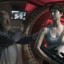 Alien: Covenant - Ridley Scott insieme a Katherine Waterston sul set