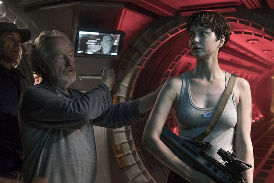 Alien: Covenant - Ridley Scott insieme a Katherine Waterston sul set
