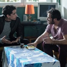 Tutto quello che vuoi: Andrea Carpenzano e Antonio Gerardi in una scena del film