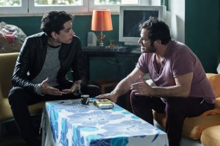 Tutto quello che vuoi: Andrea Carpenzano e Antonio Gerardi in una scena del film