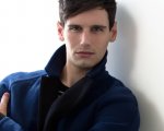 Cory Michael Smith e Jamie Chung nel cast del film 1985