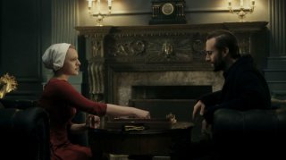 The Handmaid's Tale: una scena dell'episodio Birth Day, prima stagione