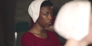 The Handmaid's Tale: un momento dell'episodio Birth Day