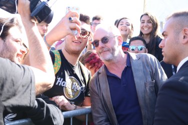 Comicon 2017: Liam Cunningham fa selfie con i fan