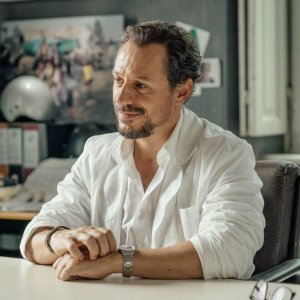 Fortunata: Stefano Accorsi in una scena del film