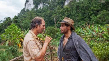 Gold - La grande truffa: Edgar Ramirez e Matthew McConaughey in un'immagine tratta dal film