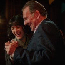 This Beautiful Fantastic: Jessica Brown Findlay e Tom Wilkinson in una scena del film
