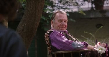 This Beautiful Fantastic: Tom Wilkinson in una scena del film