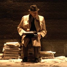 Roberto Herlitzka in una scena di Indro. L'uomo che scriveva sull'acqua