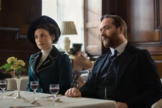Howards End: Hayley Atwell e Matthew Macfadyen nella prima foto della miniserie