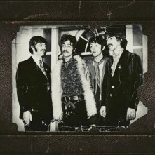 The Beatles: Sgt. Pepper and Beyond, una foto d'epoca in cui sono ritratti i Fab Four
