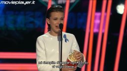 Stranger Things: Millie Bobby Brown (Eleven) ritira il premio agli MTV Awards