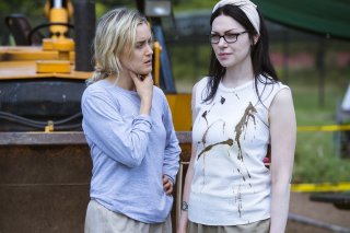 Orange Is The New Black: una foto di Taylor Schilling e Laura Prepon