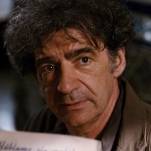 Due uomini, quattro donne e una mucca depressa: un primo piano di Miki Manojlovic