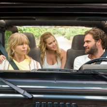 Fottute!: Amy Schumer, Goldie Hawn e Tom Bateman in una scena del film