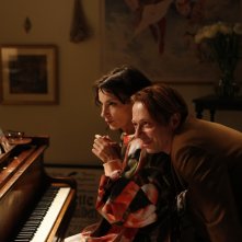 Barbara: Jeanne Balibar e Mathieu Amalric in una scena